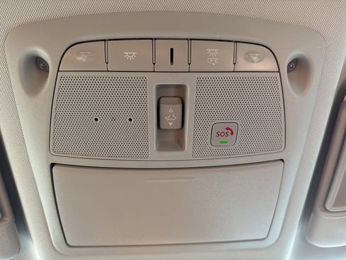 Used 2023 Nissan Armada SL image 40