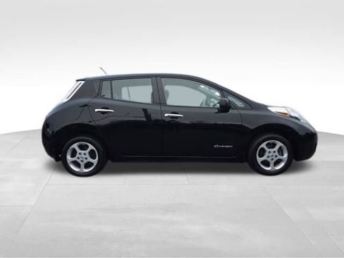 Used 2013 Nissan Leaf SV image 9