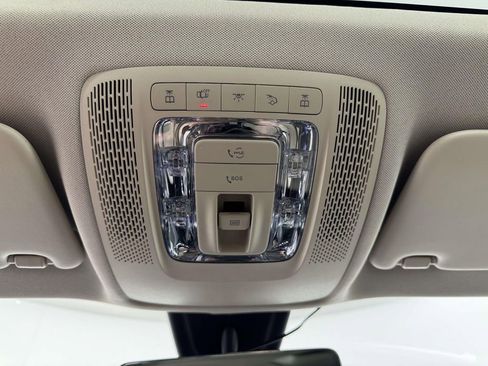 Used 2021 Mercedes-Benz GLB 250 4MATIC image 24