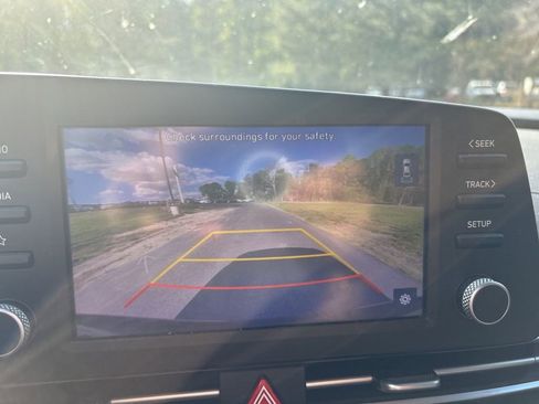 Used 2023 Hyundai Elantra SEL image 13