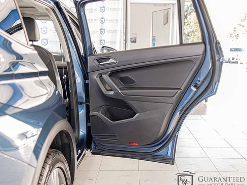 Used 2020 Volkswagen Tiguan SEL image 40