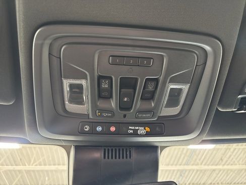 Used 2025 GMC Sierra 2500 AT4 w/ AT4 Preferred Package image 47