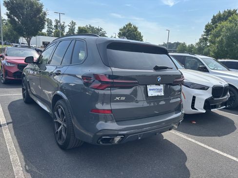 Used 2025 BMW X5 xDrive40i w/ M Sport Package AWD/4WD image 14