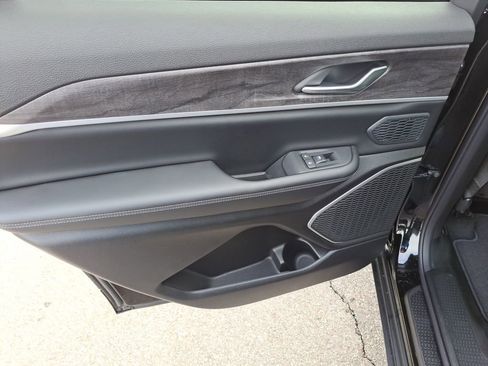 New 2026 Jeep Grand Cherokee L Limited image 17