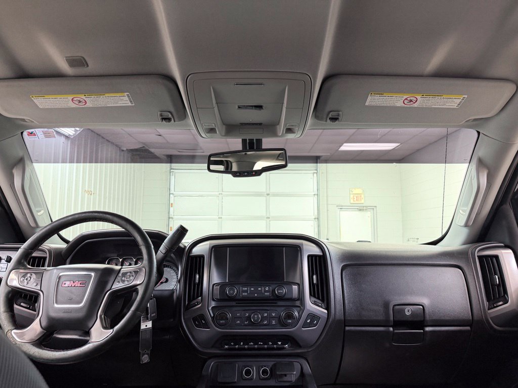 Used 2018 GMC Sierra 2500 SLT w/ Duramax Plus Package AWD/4WD image 28