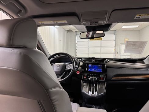Used 2017 Honda CR-V Touring image 21