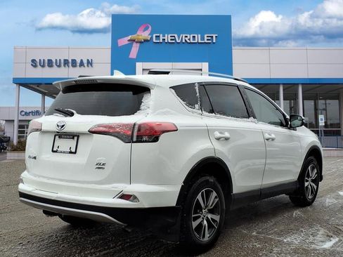 Used 2016 Toyota RAV4 XLE w/ Four Season Floor Mat Package image 5