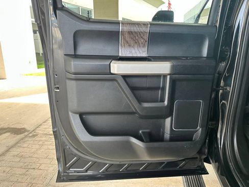 Used 2019 Ford F250 Lariat w/ Lariat Ultimate Package AWD/4WD image 29