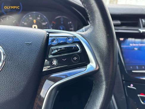 Used 2013 Cadillac XTS Premium image 24