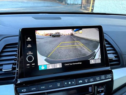 Used 2025 Honda Odyssey EX-L image 27