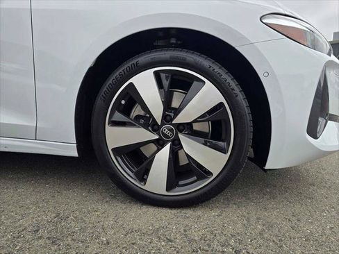 Used 2025 Audi A5 2.0T Premium w/ Convenience Package AWD/4WD image 9