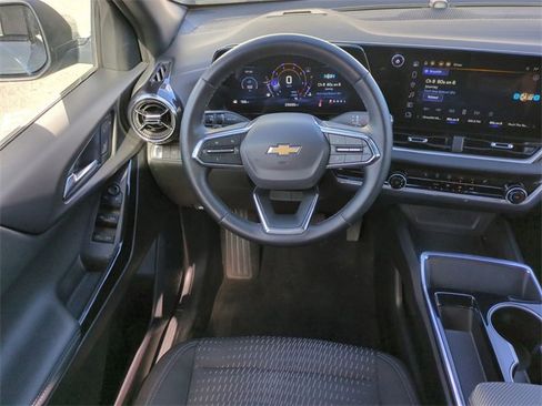 Certified 2025 Chevrolet Equinox LT image 17