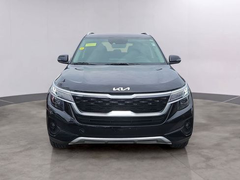Used 2023 Kia Seltos S AWD/4WD image 2