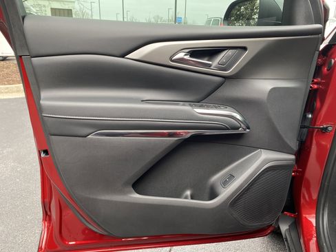 Used 2026 Chevrolet Traverse LT image 15