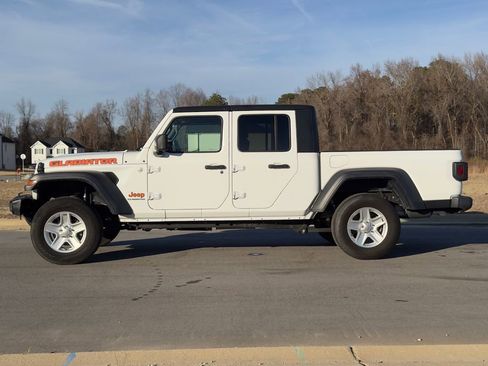 Used 2020 Jeep Gladiator Sport w/ Quick Order Package 24S image 7