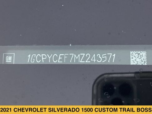 Certified 2021 Chevrolet Silverado 1500 Custom Trail Boss w/ LPO, Dark Essentials Package AWD/4WD image 14