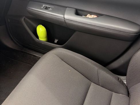 Used 2023 Honda CR-V EX image 5