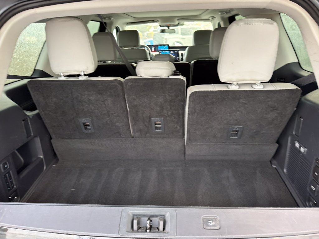 Used 2025 Ford Expedition Active AWD/4WD image 22