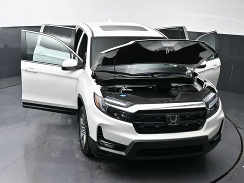 Certified 2025 Honda Ridgeline RTL image 42