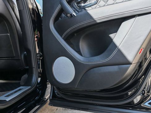 Used 2018 Bentley Bentayga image 67