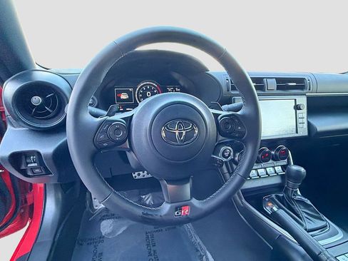 Used 2025 Toyota GR86 Premium RWD image 11
