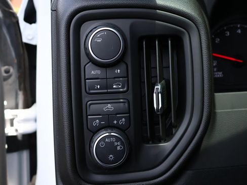 Used 2025 Chevrolet Silverado 1500 Custom w/ LPO, Dark Essentials Package AWD/4WD image 12