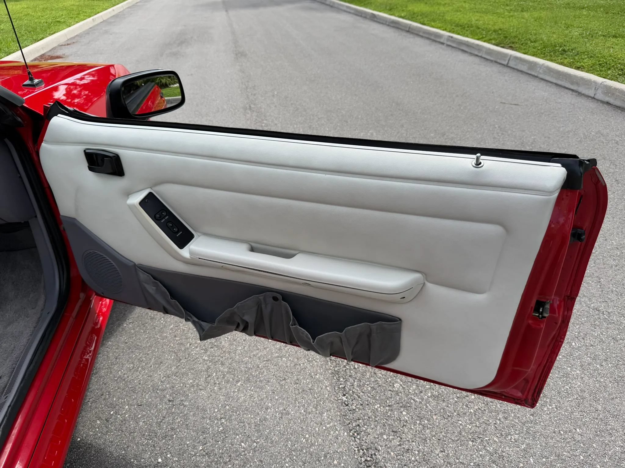 Used 1993 Ford Mustang GT RWD image 54