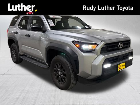Certified 2025 Toyota 4Runner SR5 AWD/4WD image 1