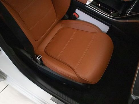 Used 2025 Mercedes-Benz C 300 C 300 image 16