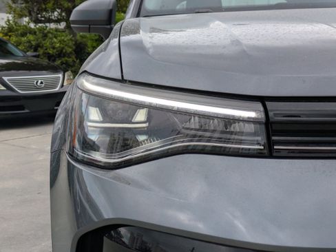 New 2026 Volkswagen Taos S FWD image 10