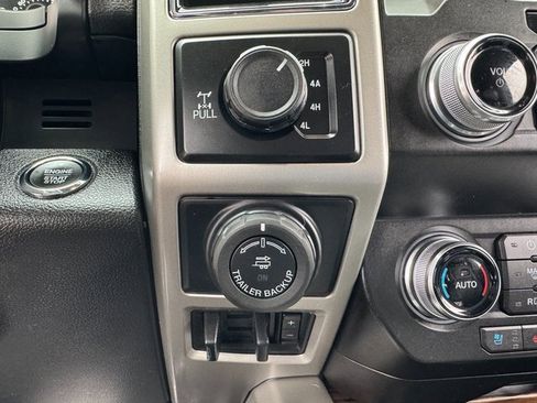 Certified 2019 Ford F150 Lariat w/ Equipment Group 502A Luxury image 29