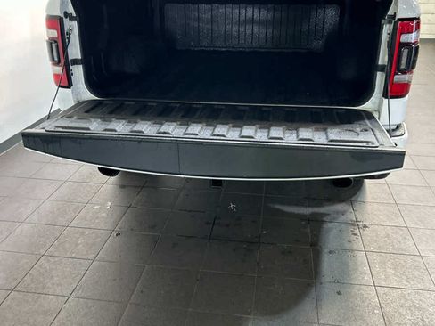 Used 2023 RAM 1500 Limited AWD/4WD image 11