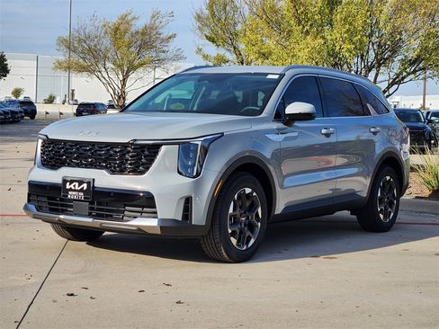 New 2026 Kia Sorento S image 2