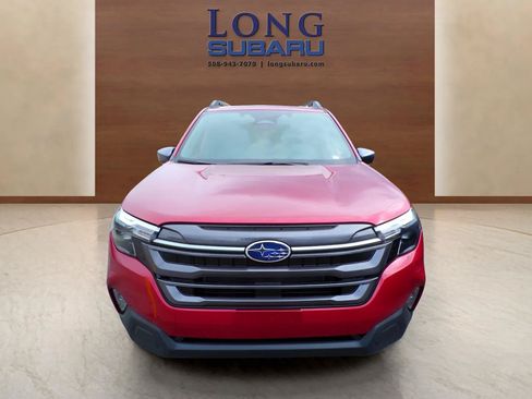 Used 2026 Subaru Forester Premium AWD/4WD image 2
