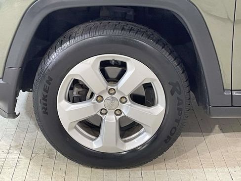 Used 2018 Jeep Compass Latitude w/ Popular Equipment Group AWD/4WD image 11