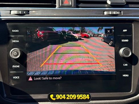 Used 2021 Volkswagen Tiguan SE FWD image 25