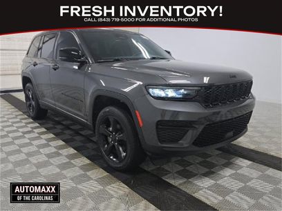 Used 2023 Jeep Grand Cherokee Altitude