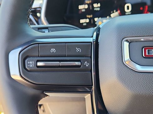 New 2026 GMC Canyon AT4 w/ Technology Plus Package AWD/4WD image 11