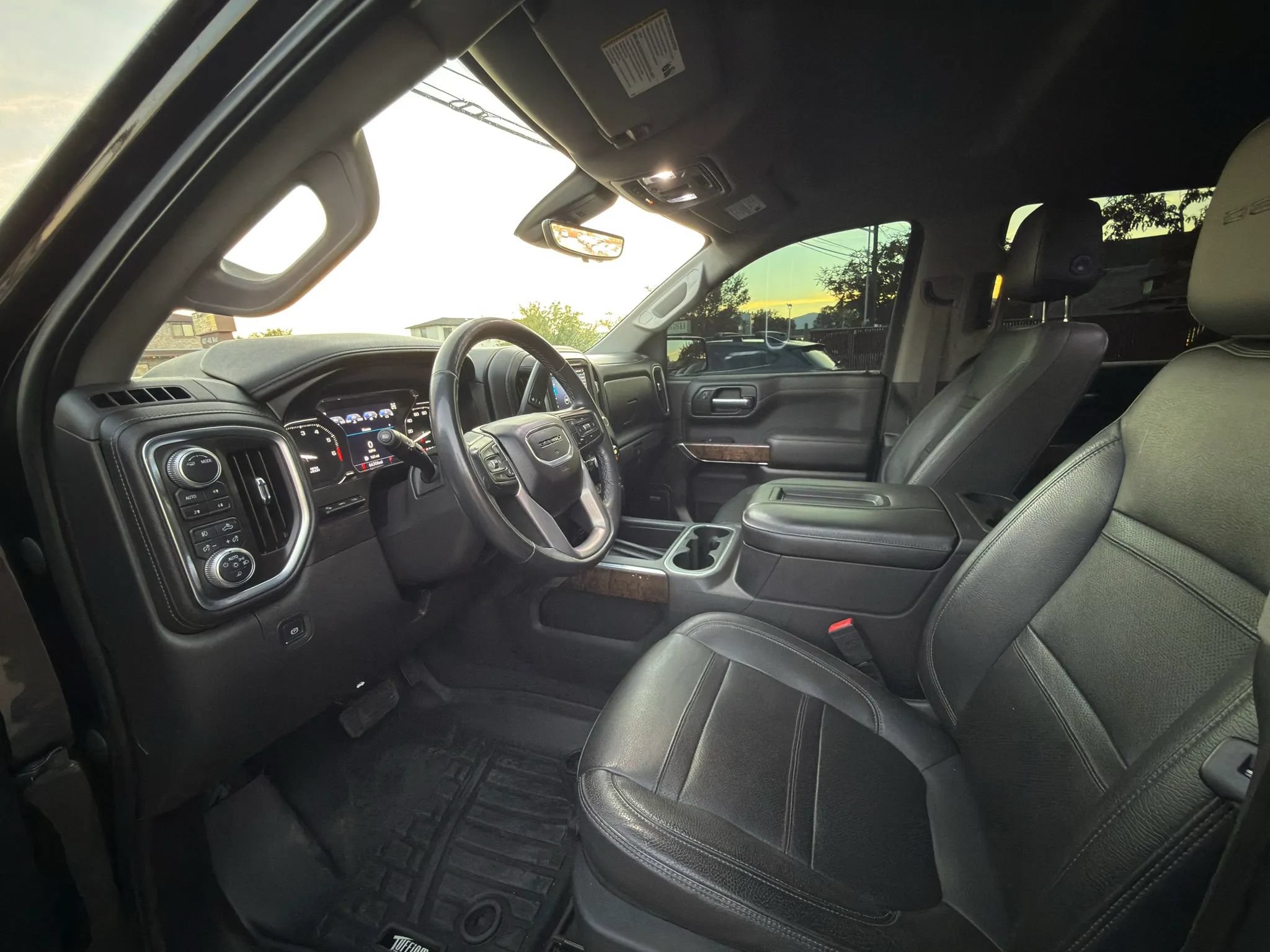 Used 2020 GMC Sierra 1500 Denali w/ Technology Package AWD/4WD image 12