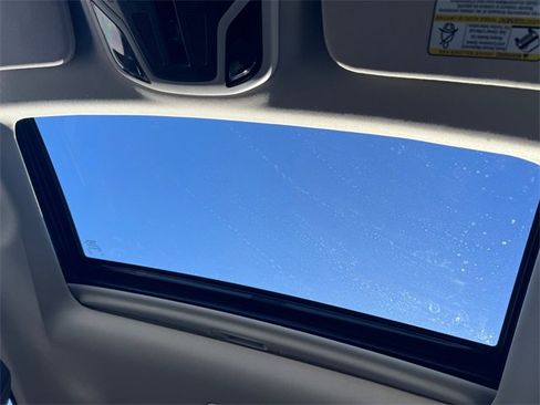 Used 2025 Subaru Outback Limited image 22