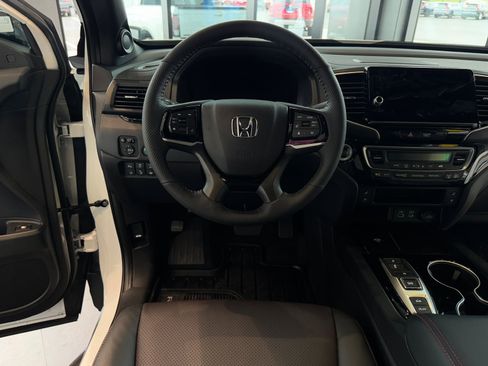 New 2026 Honda Ridgeline Black Edition image 13