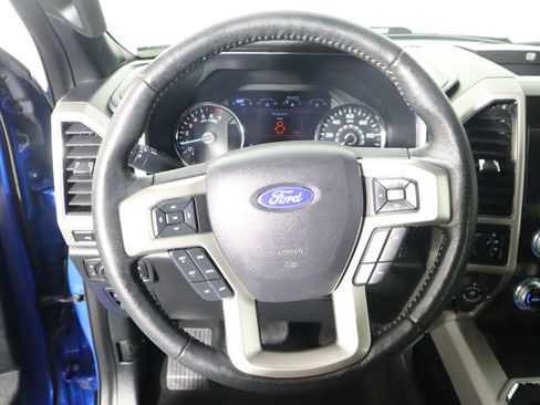 Used 2020 Ford F150 Lariat w/ Equipment Group 502A Luxury AWD/4WD image 31