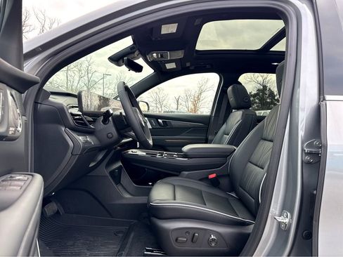 New 2026 Buick Enclave Avenir w/ Super Cruise Package FWD image 9