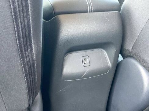 Used 2025 Nissan Sentra SV w/ All-Weather Package FWD image 16