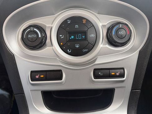 Used 2016 Ford Fiesta SE w/ Cold Weather Package FWD image 19