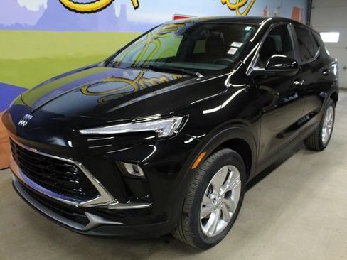 Certified 2024 Buick Encore GX Preferred w/ Comfort Package AWD/4WD image 8