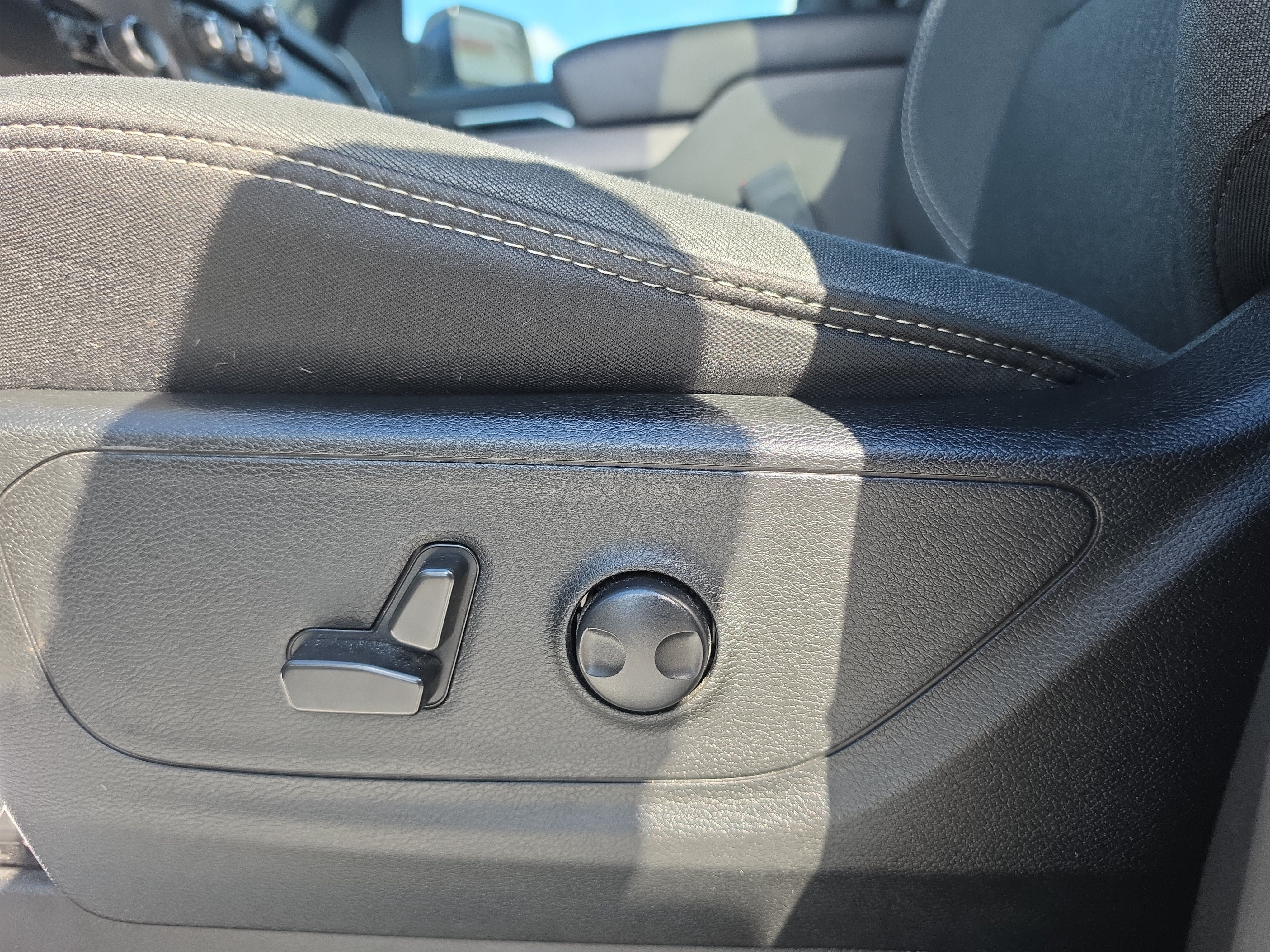 Used 2022 RAM 1500 Big Horn AWD/4WD image 14