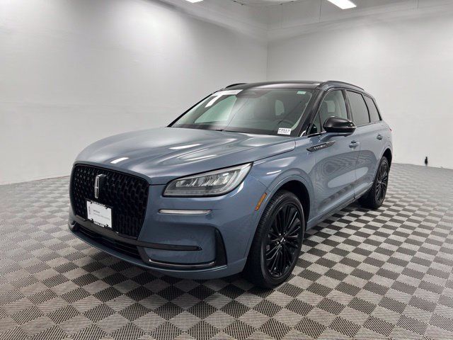 Used 2026 Lincoln Corsair Premiere AWD/4WD image 2