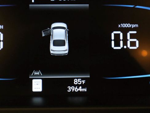 Used 2026 Hyundai Elantra SEL Sport FWD image 8