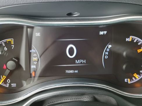 Used 2020 Jeep Grand Cherokee Altitude image 19